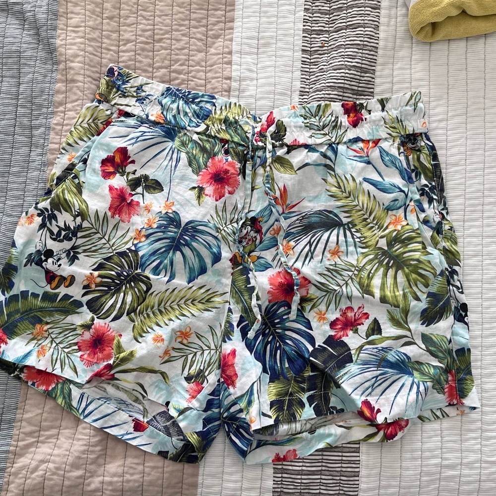 Tommy Bahama Disney linen shorts